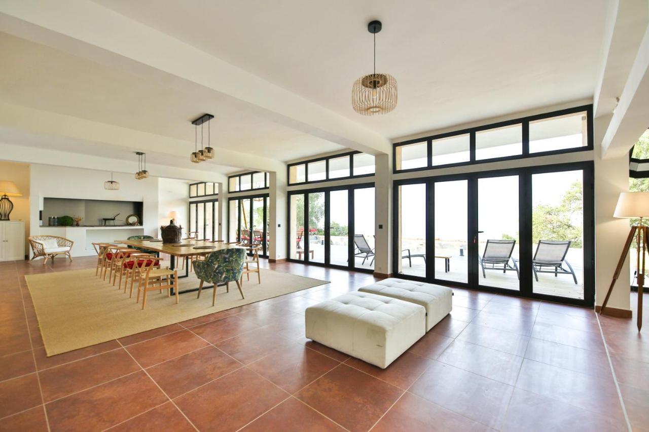Grande Villa 750 M2 Le Mas Des Chenes Bormes-les-Mimosas Exterior photo